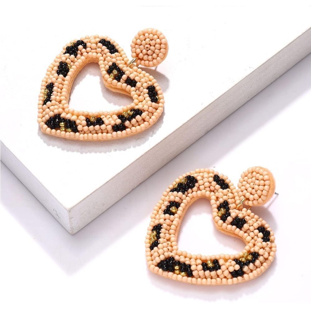 Beaded Heart Dangle Earrings ❤️